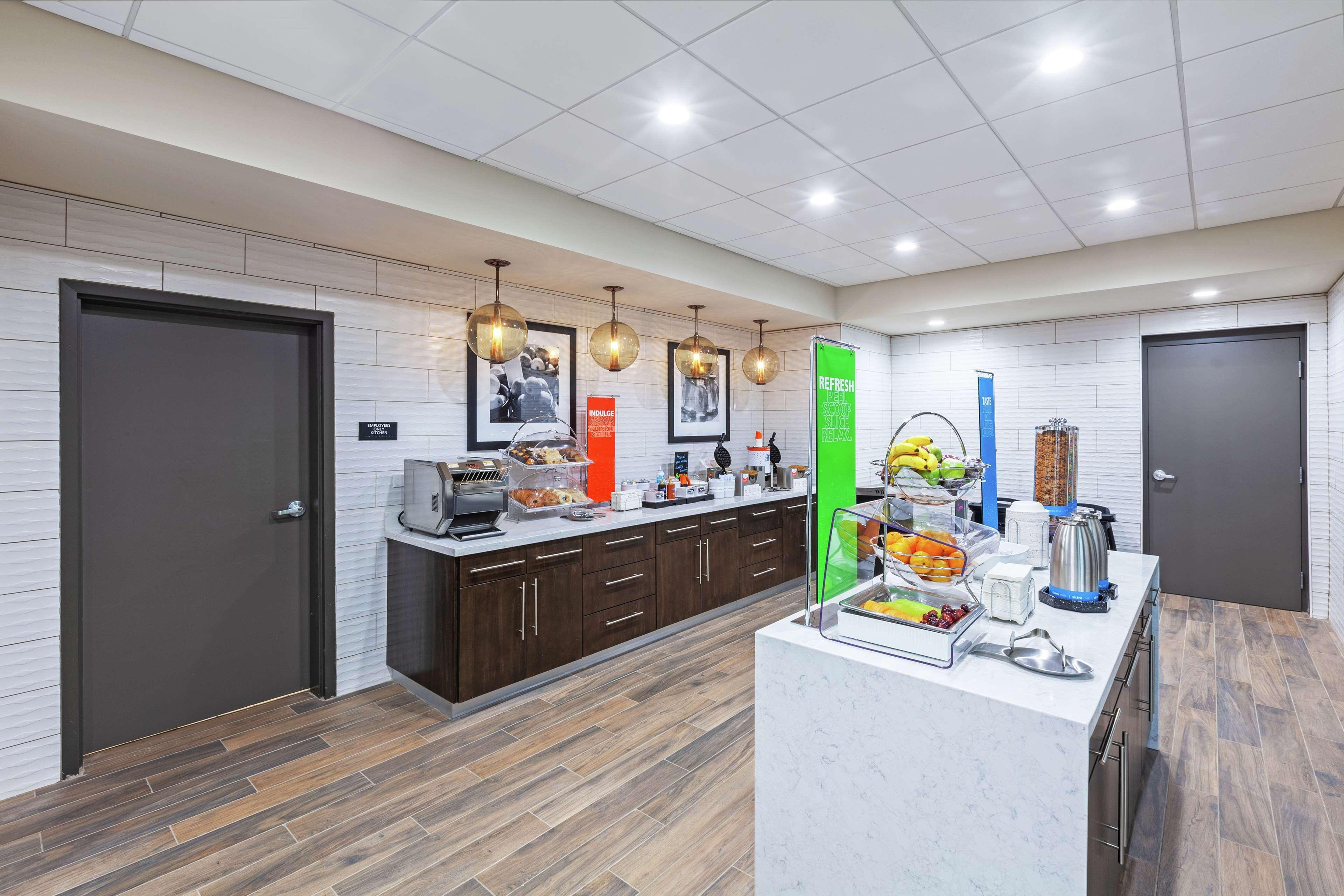 Hampton Inn Gardner 외부 사진