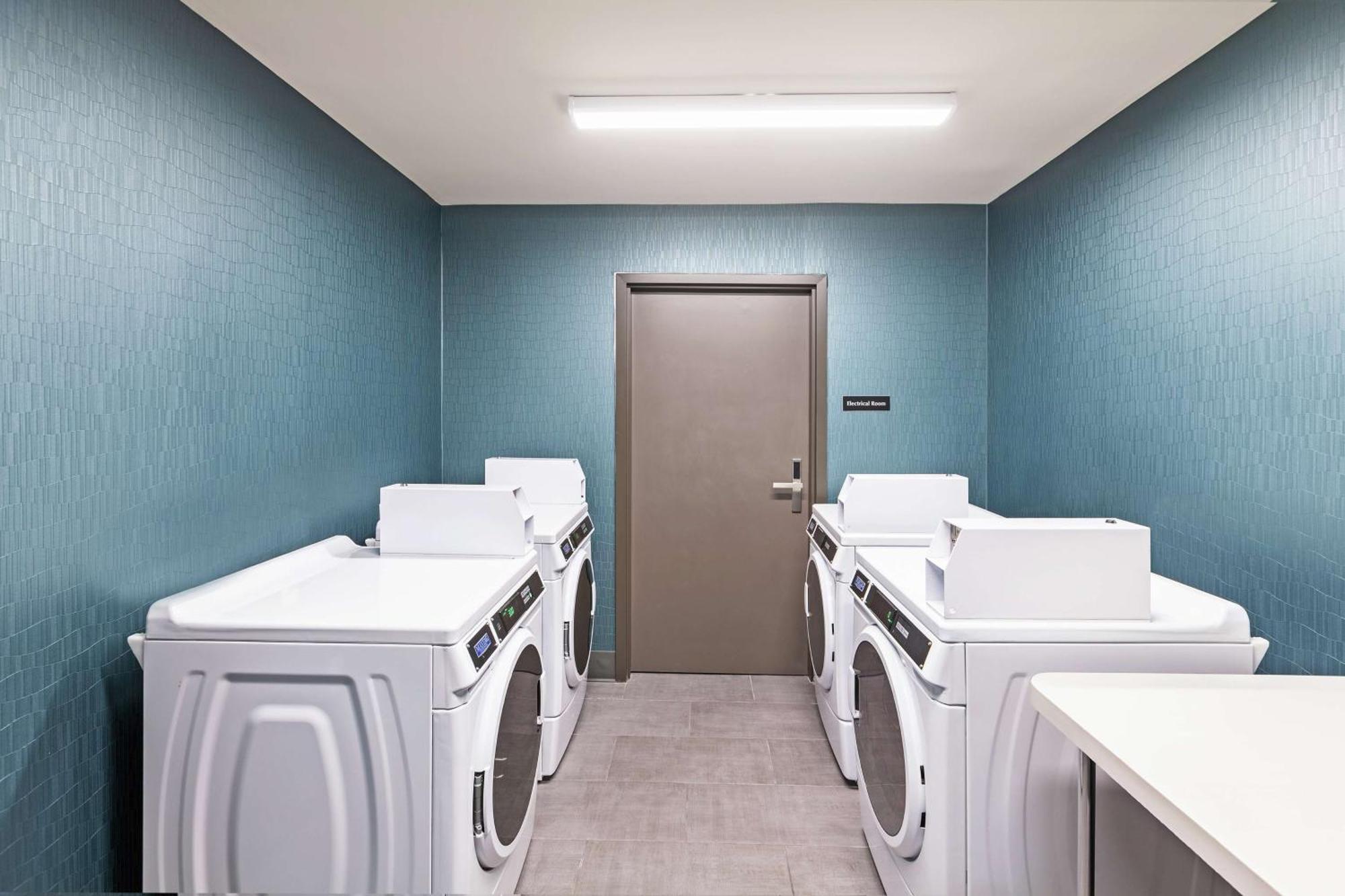 Hampton Inn Gardner 외부 사진